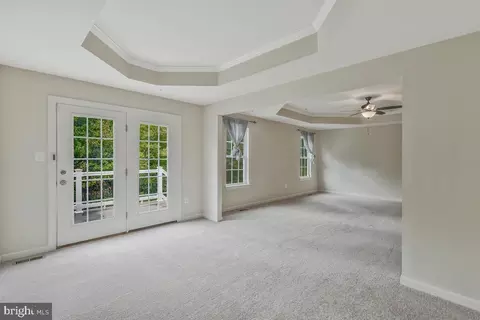 Living - 6403 Oglethorpe Mill Dr, Brandywine, MD 20613 photo 3 of 3