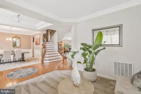 Entry Way - 6403 Oglethorpe Mill Dr, Brandywine, MD 20613 photo 3 of 12