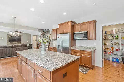 Kitchen - 6403 Oglethorpe Mill Dr, Brandywine, MD 20613 photo 2 of 2