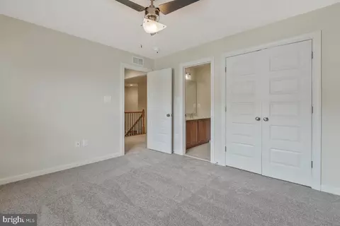 Entry Way - 6403 Oglethorpe Mill Dr, Brandywine, MD 20613 photo 9 of 12