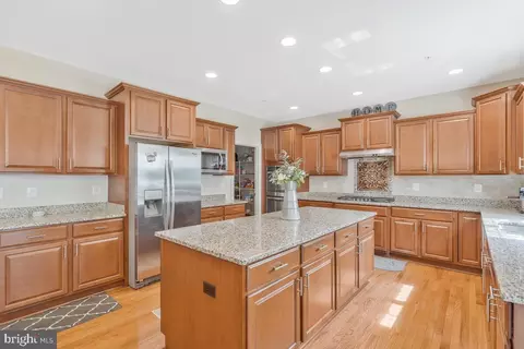 Kitchen - 6403 Oglethorpe Mill Dr, Brandywine, MD 20613 photo 1 of 2