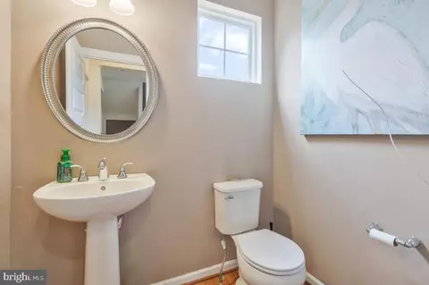 Entry Way - 6403 Oglethorpe Mill Dr, Brandywine, MD 20613 photo 4 of 12