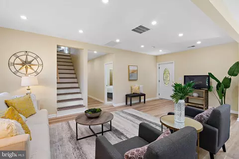 1311 Pine Ln, Accokeek, MD 20607