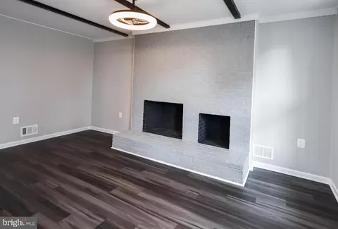 Living - 8405 Red Wing Ln, Lanham, MD 20706 photo 4 of 8