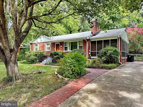 6000 Chris Mar Ave, Clinton, MD 20735
