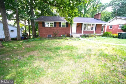 9206 Saint Andrews Pl, College Park, MD 20740