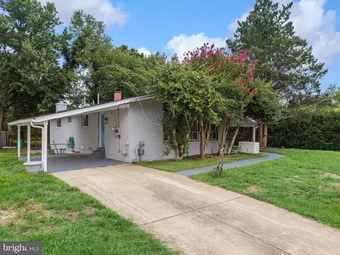 5604 Avon Ct, Temple Hills, MD 20748