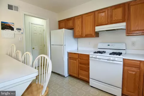 6035 Naval Ave, Lanham, MD 20706 photo 10
