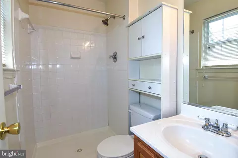 6035 Naval Ave, Lanham, MD 20706 photo 18