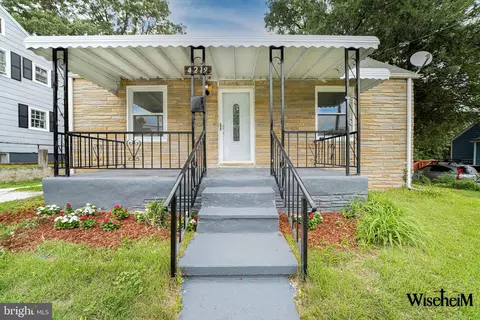 4219 71st Ave, Hyattsville, MD 20784