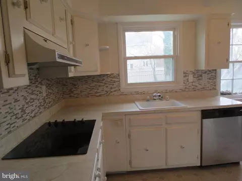 9302 Pine View Ln, Clinton, MD 20735 photo 7