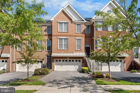 10918 Dappled Grey Way, Marlboro, MD 20772