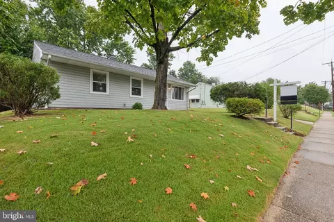 1002 Shelby Dr, Oxon Hill, MD 20745
