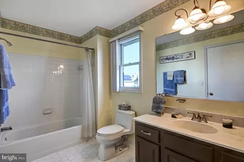 Bath - 13707 Concord Ave, Laurel, MD 20707 photo 3 of 5