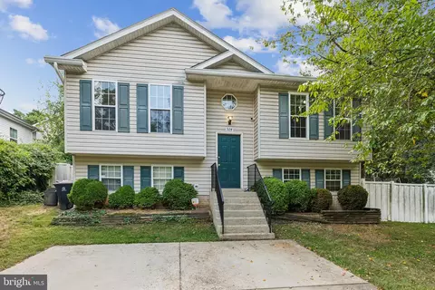 924 Abel Ave, Capitol Heights, MD 20743