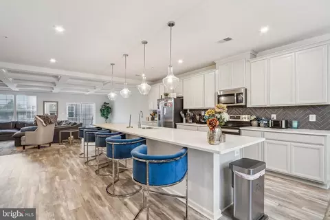 7648 Buzz Aldrin Ln, Lanham, MD 20706 photo 13