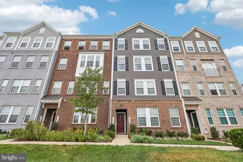 7648 Buzz Aldrin Ln, Lanham, MD 20706