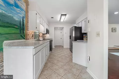 Kitchen - 9415 Nicklaus Ln #63, Laurel, MD 20708 photo 3 of 4