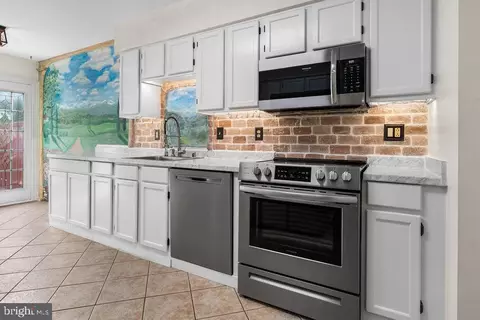 Kitchen - 9415 Nicklaus Ln #63, Laurel, MD 20708 photo 2 of 4
