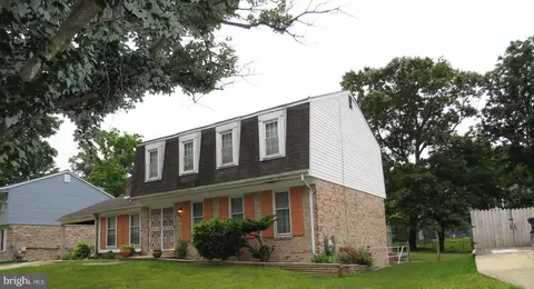 6809 Clinton Manor Dr, Clinton, MD 20735