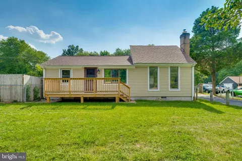 3821 Lumar Dr, Fort Washington, MD 20744