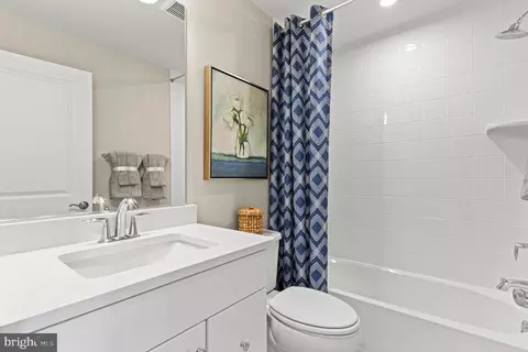 Bath - 6930 Gladebrook Rd, Brandywine, MD 20613 photo 2 of 2
