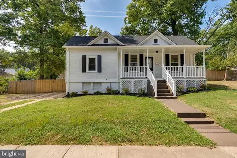 510 71st St, Capitol Heights, MD 20743