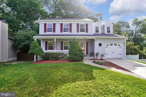 9121 Mchenry Ln, Lanham, MD 20706