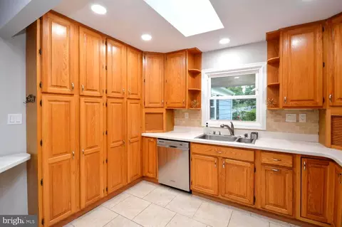 16118 Pointer Ridge Dr, Bowie, MD 20716 photo 12