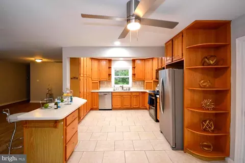 16118 Pointer Ridge Dr, Bowie, MD 20716 photo 11