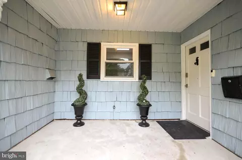 16118 Pointer Ridge Dr, Bowie, MD 20716 photo 4