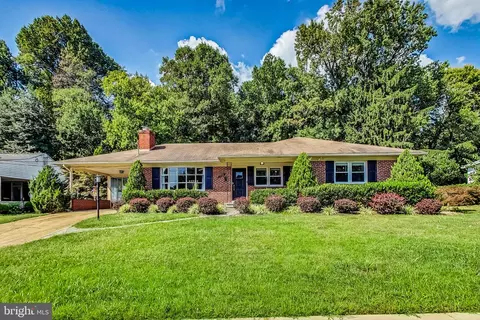 7110 Bridle Path Ln, Hyattsville, MD 20782