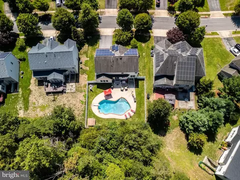 View/Area - 9835 Farm Pond Rd, Laurel, MD 20708 photo 3 of 3