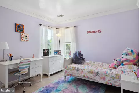 Bedroom - 9835 Farm Pond Rd, Laurel, MD 20708 photo 2 of 4
