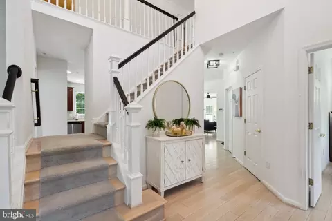 Entry Way - 9835 Farm Pond Rd, Laurel, MD 20708 photo 6 of 11