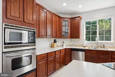 Kitchen - 9835 Farm Pond Rd, Laurel, MD 20708 photo 5 of 5