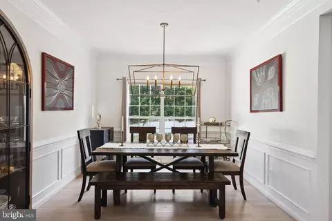Dining - 9835 Farm Pond Rd, Laurel, MD 20708 photo 2 of 2