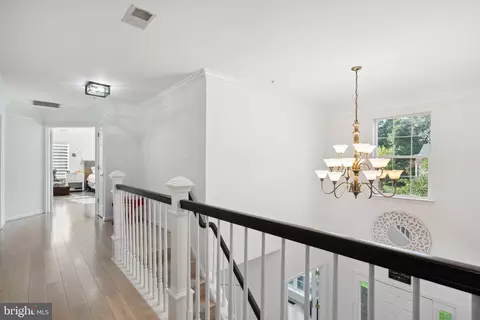 Entry Way - 9835 Farm Pond Rd, Laurel, MD 20708 photo 10 of 11