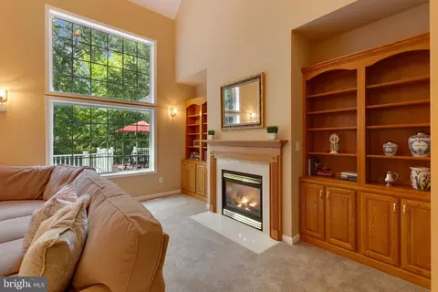 Living - 15609 Baden Naylor Rd, Brandywine, MD 20613 photo 5 of 5