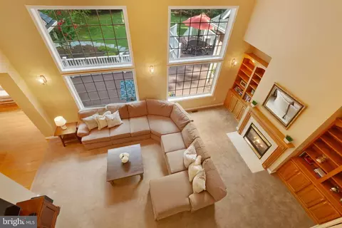 Living - 15609 Baden Naylor Rd, Brandywine, MD 20613 photo 1 of 5