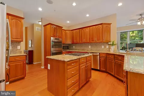 Kitchen - 15609 Baden Naylor Rd, Brandywine, MD 20613 photo 3 of 3