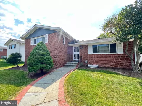 7112 Adelphi Rd, Hyattsville, MD 20782