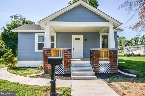 4709 Longfellow St, Riverdale, MD 20737