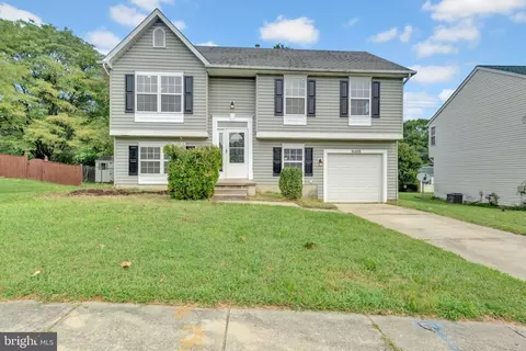 8408 Lenaskin Ln, District Heights, MD 20747