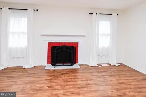 Living - 12511 Silverbirch Ln, Laurel, MD 20708 photo 2 of 4