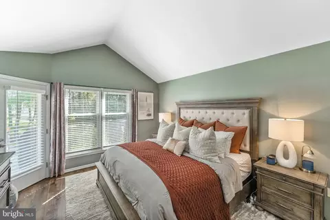 Bedroom - 14235 Greenview Dr, Laurel, MD 20708 photo 2 of 4