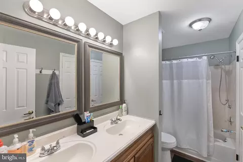 Bath - 14235 Greenview Dr, Laurel, MD 20708 photo 3 of 3