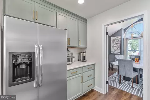 Entry Way - 14235 Greenview Dr, Laurel, MD 20708 photo 7 of 12