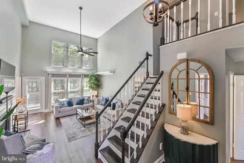 Entry Way - 14235 Greenview Dr, Laurel, MD 20708 photo 3 of 12