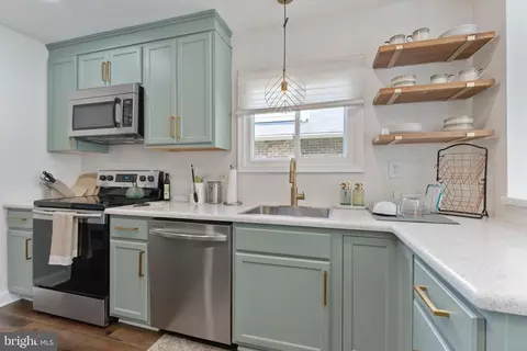 Kitchen - 14235 Greenview Dr, Laurel, MD 20708 photo 3 of 3